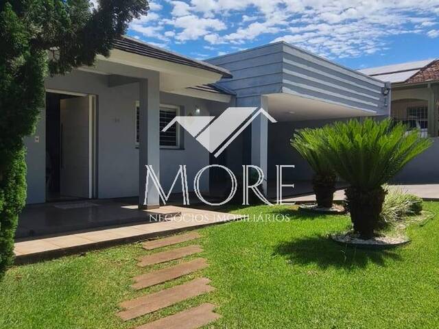 #422 - Casa para Venda em Santa Rosa - RS