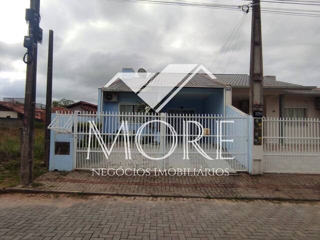 #1017 - Casa para Locação em Balneário Piçarras - SC
